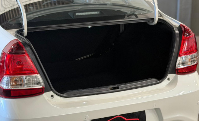 Toyota ETIOS PLATINUM Sed. 1.5 Flex 16V 4p Aut. 2018 Flex-12