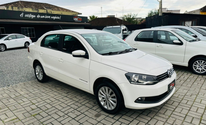 VW - VolksWagen VOYAGE Comfortline  1.0 T.Flex 8V 4p 2015 Flex