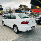 VW - VolksWagen VOYAGE Comfortline  1.0 T.Flex 8V 4p 2015 Flex-4