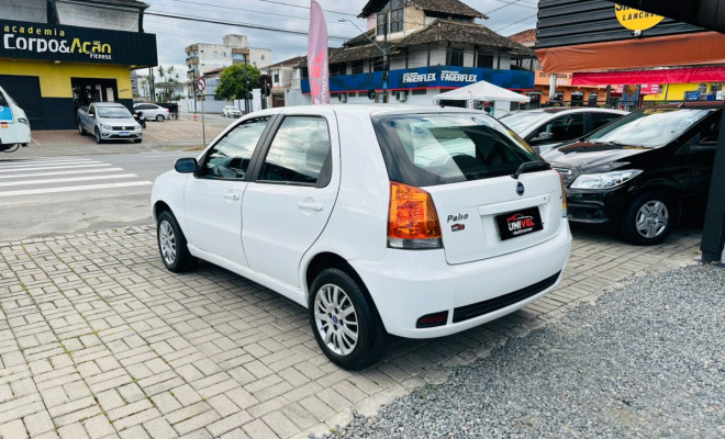 Fiat Palio HLX 1.8 mpi Flex 8V 4p 2006 Flex-4