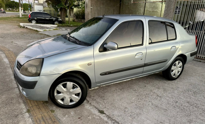 Renault Clio Sed. 1.6 Privilège - 2005-4