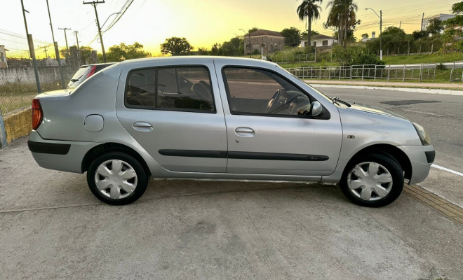 Renault Clio Sed. 1.6 Privilège - 2005-1