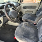 Renault Clio Sed. 1.6 Privilège - 2005-8