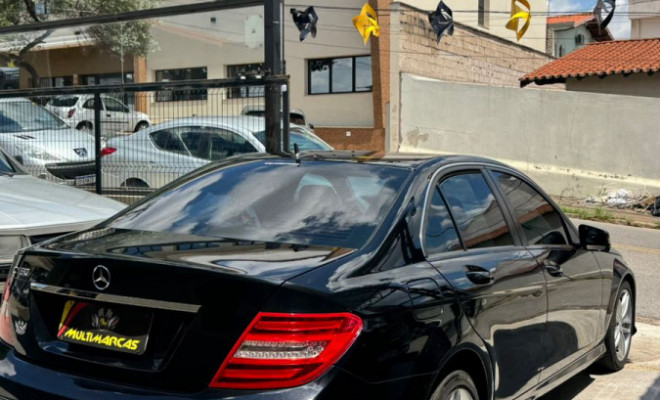 Mercedes-Benz C-180 CGI Sport 1.6 TB 16V 156cv Aut. 2014 Gasolina-1