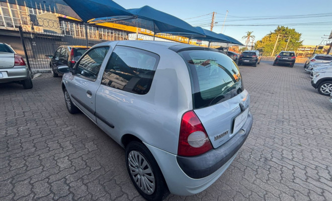 Renault Clio Authentique 1.0 8V 3p 2004 Gasolina-4