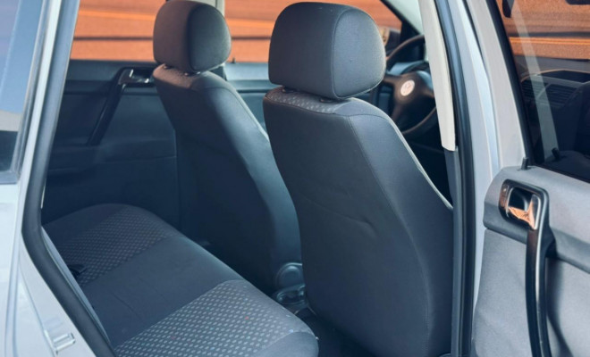 VW - VolksWagen Polo 1.6 Mi/S.Ouro 1.6 Mi Tot.Flex 8V 5p 2005 Flex-12