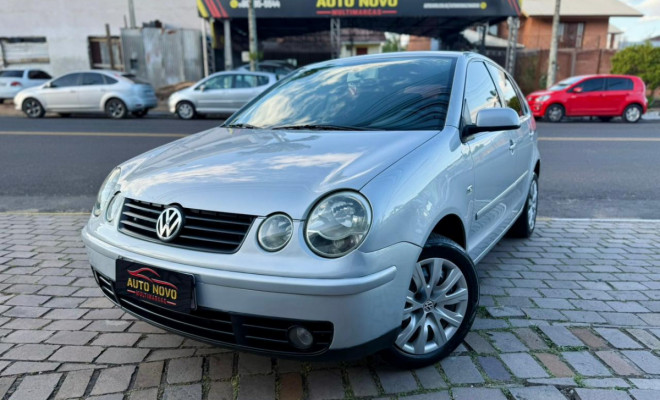 VW - VolksWagen Polo 1.6 Mi/S.Ouro 1.6 Mi Tot.Flex 8V 5p 2005 Flex