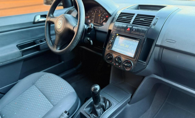 VW - VolksWagen Polo 1.6 Mi/S.Ouro 1.6 Mi Tot.Flex 8V 5p 2005 Flex-9