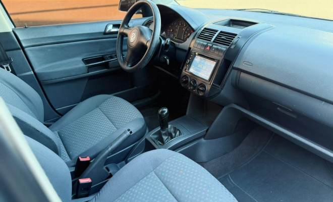 VW - VolksWagen Polo 1.6 Mi/S.Ouro 1.6 Mi Tot.Flex 8V 5p 2005 Flex-8