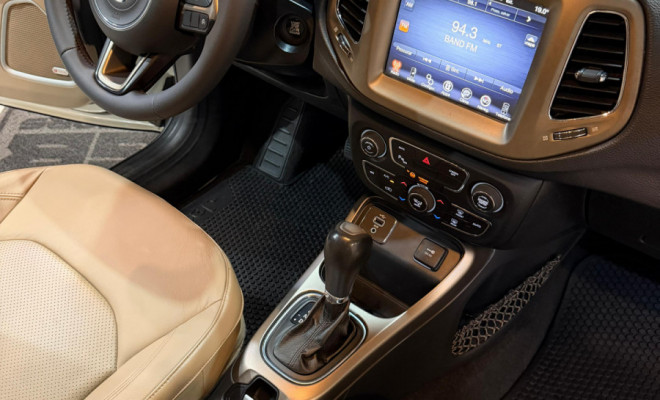 Jeep COMPASS LONGITUDE 2.0 4x2 Flex 16V Aut. 2017 Flex-8