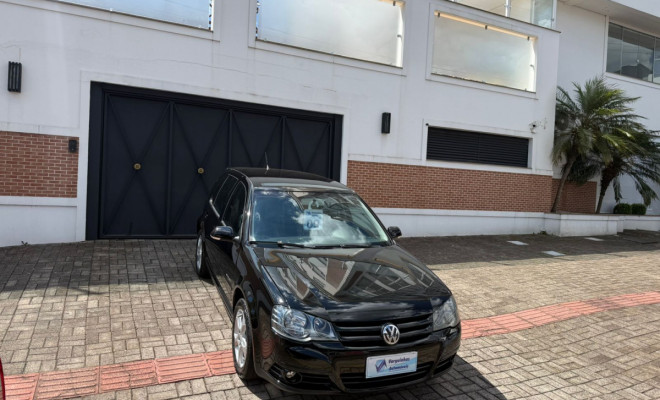 VW - VolksWagen Golf Sportline 1.6 Mi Total Flex 8V 4p 2009 Flex-0