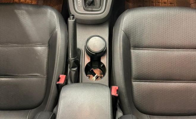 VW - VolksWagen JETTA Comfortline 1.4 TSI 16V 4p Aut. 2017 Gasolina-3