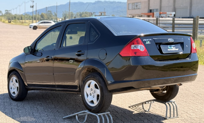 Ford Fiesta Sed. 1.6 8V Flex 4p 2009 Flex-4