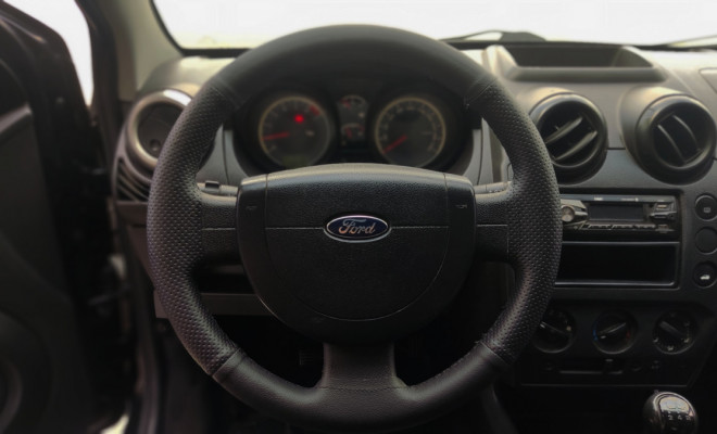 Ford Fiesta Sed. 1.6 8V Flex 4p 2011 Flex-7