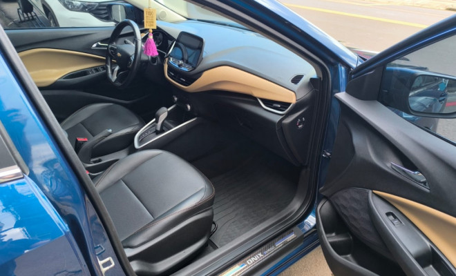 ONIX HATCH PREMIER 1.0 TB Flex AUT.-7