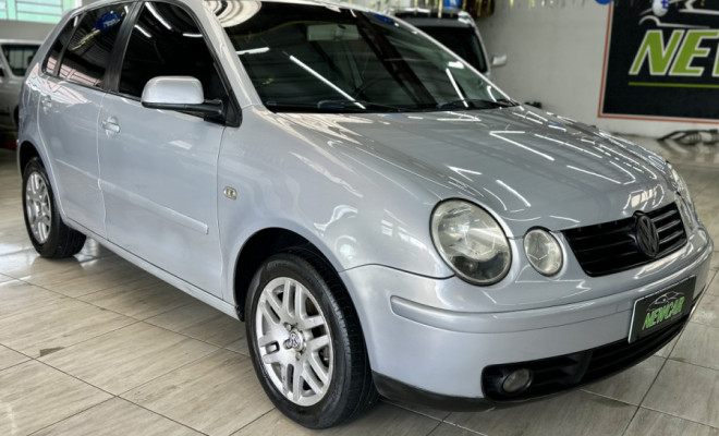 VW - VolksWagen Polo 1.6 Mi/ S.Ouro 1.6Mi 101cv 8V 5p 2005 Gasolina-1