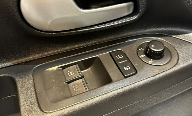 VW - VolksWagen up! move 1.0 TSI Total Flex 12V 5p 2016 Flex-11