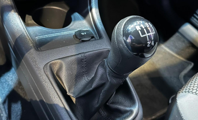 VW - VolksWagen up! move 1.0 TSI Total Flex 12V 5p 2016 Flex-8