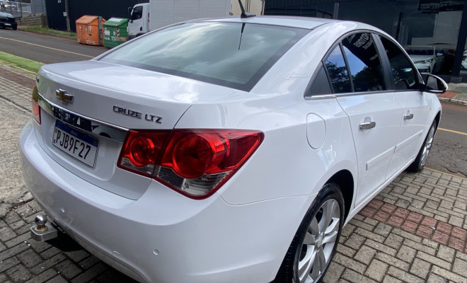 GM - Chevrolet CRUZE LTZ 1.8 16V FlexPower 4p Aut. 2015 Flex-2