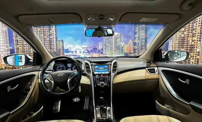 Hyundai i30 1.8 16V Aut. 5p 2016 Gasolina-2