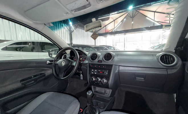 VW - VolksWagen Gol (novo) 1.6 Power/Highi T.Flex 8v 4P 2010 Flex-8