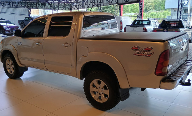 Toyota Hilux CD SRV D4-D 4x4 3.0 TDI Diesel Aut 2010 Diesel-4