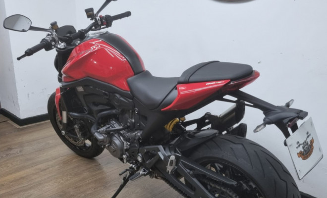 DUCATI MONSTER 937cc 2023 Gasolina-9