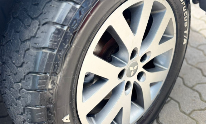 Mitsubishi Pajero TR4 2.0/ 2.0 Flex 16V 4x4 Aut. 2013 Flex-8