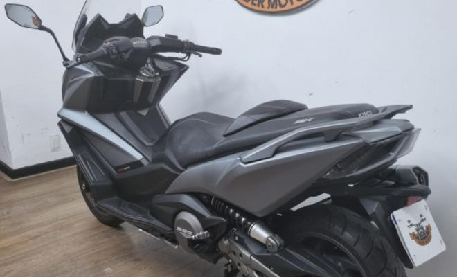 KYMCO AK 550i ABS 2021 Gasolina-11
