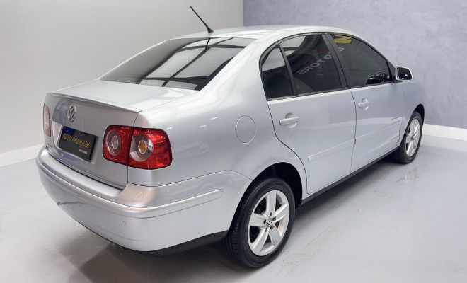 VW - VolksWagen Polo Sed. COMFORT. 1.6 Mi Tot. Flex 8v 2011 Flex-2