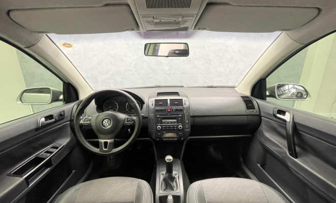 VW - VolksWagen Polo Sed. COMFORT. 1.6 Mi Tot. Flex 8v 2011 Flex-6