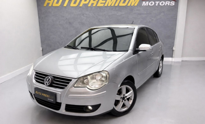 VW - VolksWagen Polo Sed. COMFORT. 1.6 Mi Tot. Flex 8v 2011 Flex