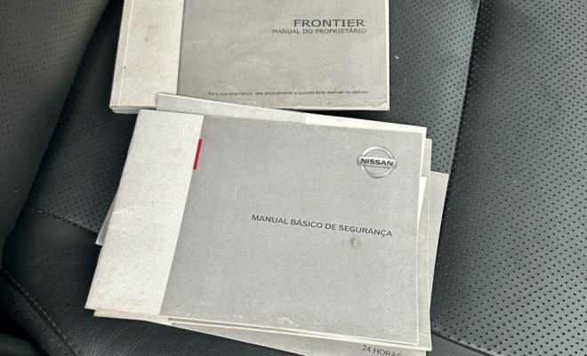 Nissan Frontier LE CD 4x4 2.5 TB Diesel Aut. 2013 Diesel-6