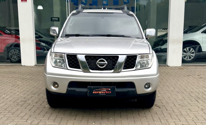 Nissan Frontier LE CD 4x4 2.5 TB Diesel Aut. 2013 Diesel-0