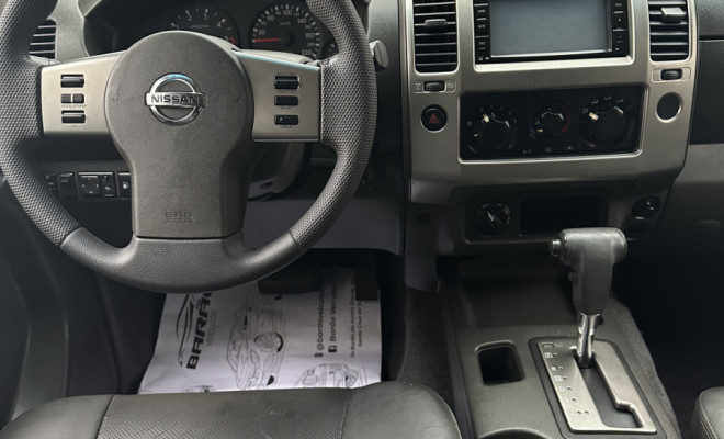 Nissan Frontier LE CD 4x4 2.5 TB Diesel Aut. 2013 Diesel-4