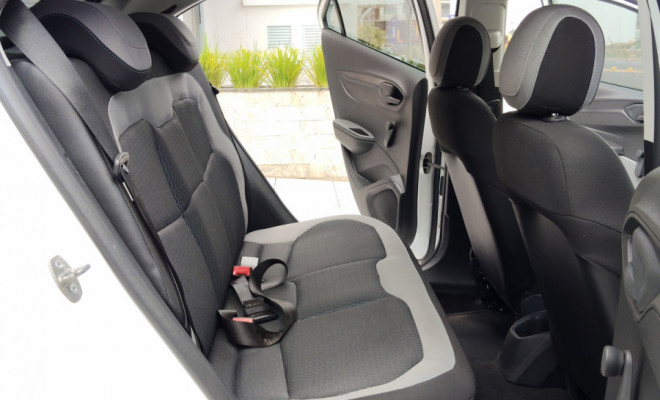 GM - Chevrolet ONIX HATCH LS 1.0 8V FlexPower 5p Mec. 2016 Flex-12