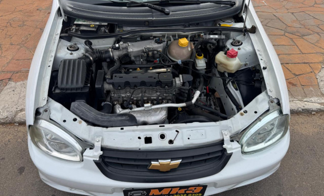 GM - Chevrolet Classic Life/LS 1.0 VHC FlexP. 4p 2010 Flex-7