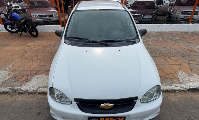 GM - Chevrolet Classic Life/LS 1.0 VHC FlexP. 4p 2010 Flex-4