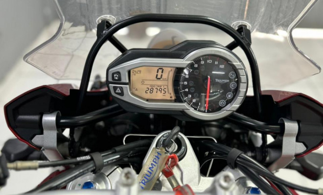 TRIUMPH TIGER 1200 EXPLORER XR 2016 Gasolina-5
