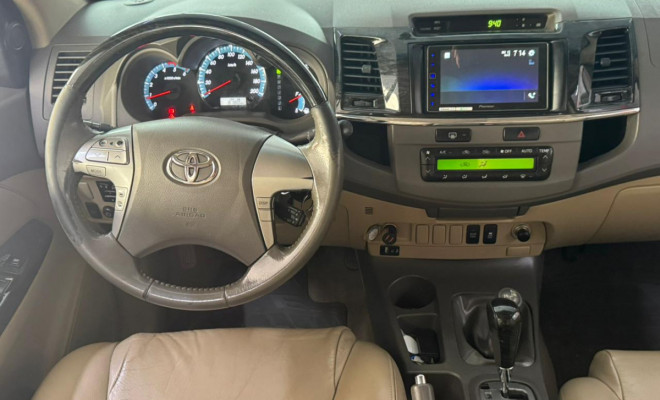 Toyota Hilux SW4 SRV D4-D 4x4 3.0 TDI Dies. Aut 2012 Diesel-5