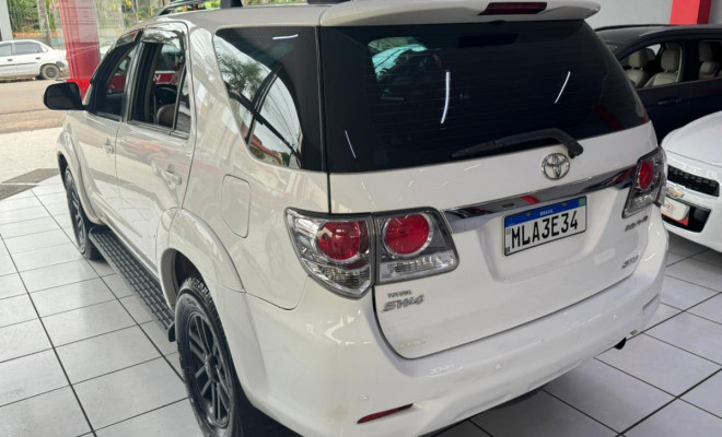 Toyota Hilux SW4 SRV D4-D 4x4 3.0 TDI Dies. Aut 2012 Diesel-2