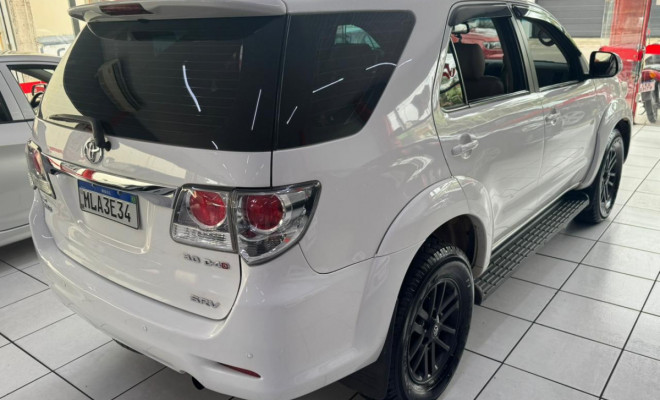 Toyota Hilux SW4 SRV D4-D 4x4 3.0 TDI Dies. Aut 2012 Diesel-3