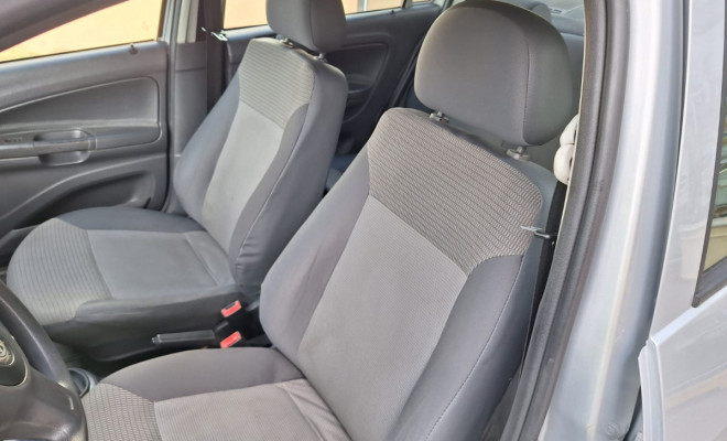 VW - VolksWagen VOYAGE 1.0/1.0 City Mi Total Flex 8V 4p 2012 Flex-9