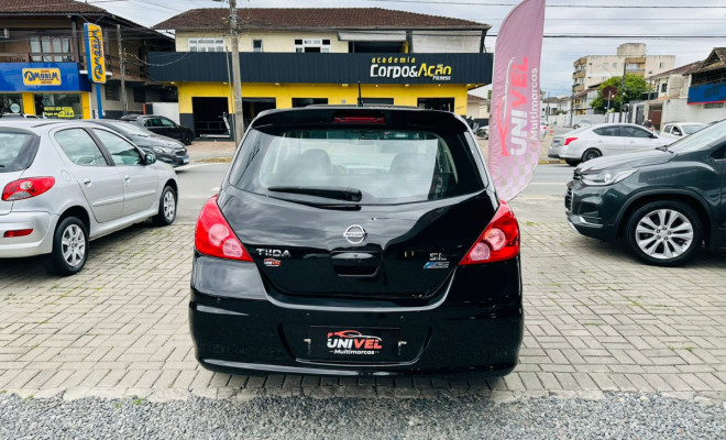 Nissan TIIDA  1.8 16V Flex Fuel 4p Aut. 2013 Flex-2