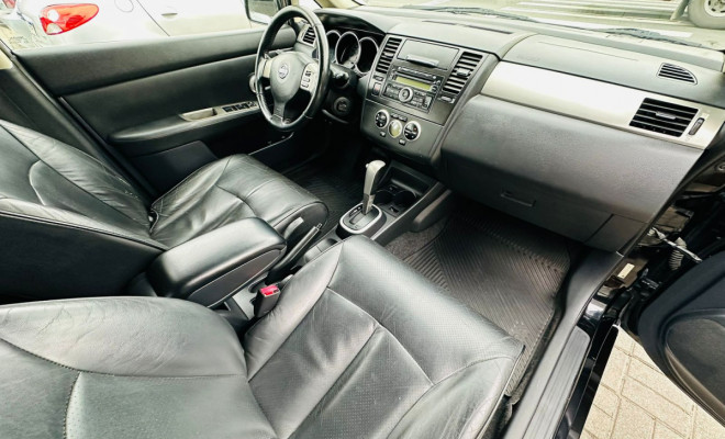 Nissan TIIDA  1.8 16V Flex Fuel 4p Aut. 2013 Flex-8