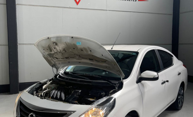 Nissan VERSA SL 1.6 16V FlexStart 4p Mec. 2018 Flex-1
