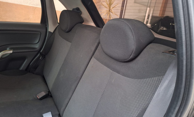 Citroën C3 GLX 1.4/ GLX Sonora 1.4 Flex 8V 5p 2011 Flex-11