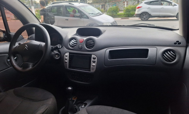 Citroën C3 GLX 1.4/ GLX Sonora 1.4 Flex 8V 5p 2011 Flex-8