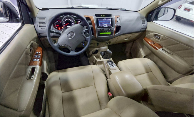 Toyota Hilux SW4 SRV D4-D 4x4 3.0 TDI Aut 2010 Diesel-10