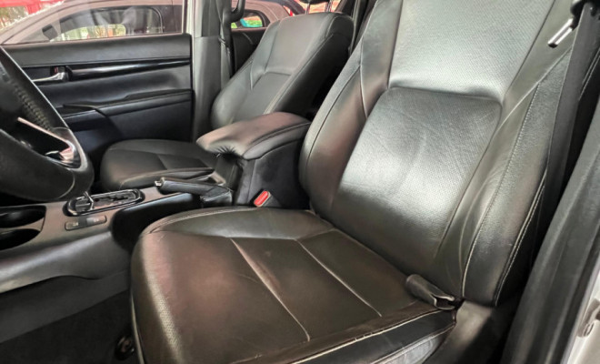 Toyota Hilux CD SRX 4x4 2.8 TDI 16V Diesel Aut. 2019 Diesel-7